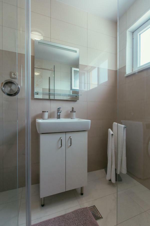Apartamento Maslina & Lavanda Podstrana Exterior foto